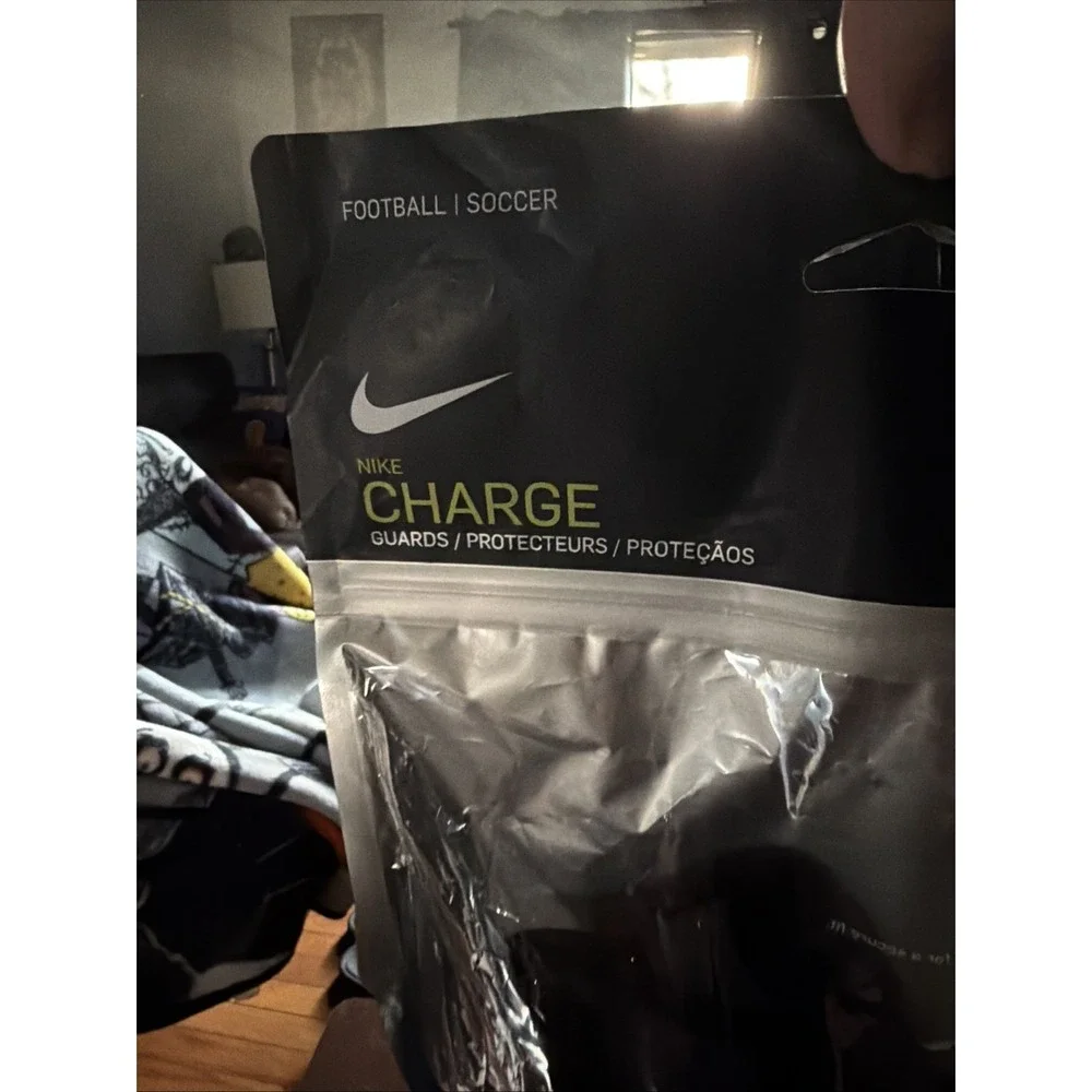 Nike Charge Shin Guard. XL Adult Unisex. SP2164-010. Brand New. Black
